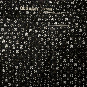 Old Navy Pixie Pants, black with mini white flowers, size 26W short